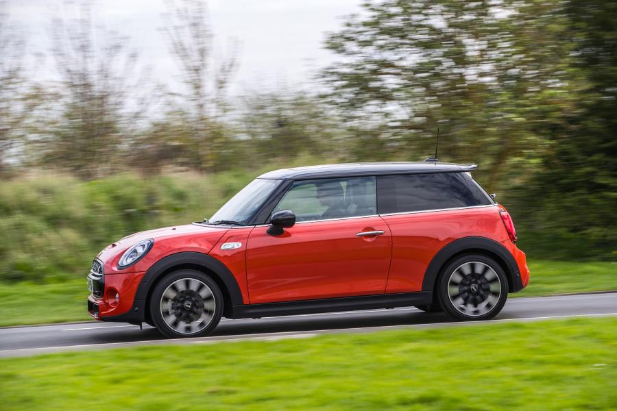  Mini Cooper S (F56) 2018 года  (UK) (фото 3 из 15)